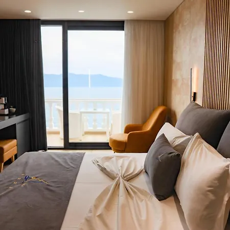 Hotell Liro - Adults Only Radhimë