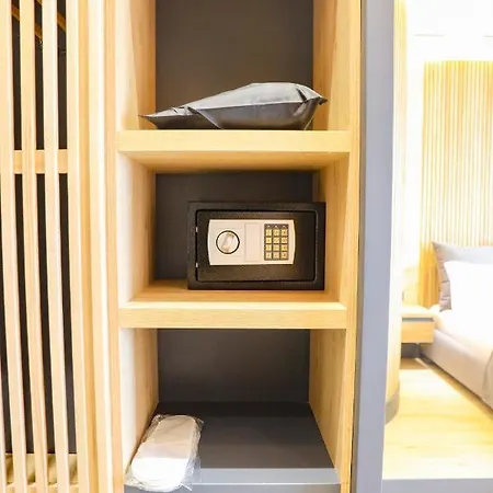 Liro - Adults Only 호텔 Radhimë