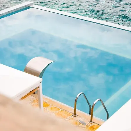 Liro - Adults Only Hotell