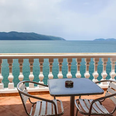 Liro - Adults Only Hotell