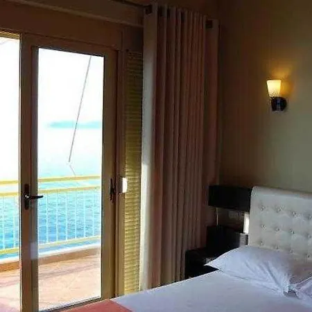 Liro - Adults Only Hotell Radhimë