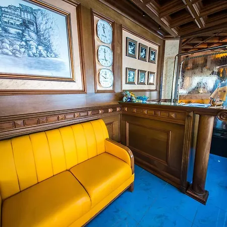 Liro - Adults Only Radhimë