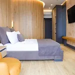 Liro - Adults Only 4*