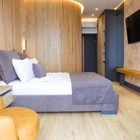 Liro - Adults Only 4*