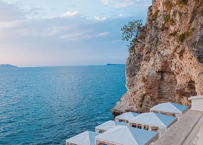 Liro - Adults Only 4*