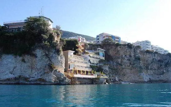 Liro - Adults Only 4*